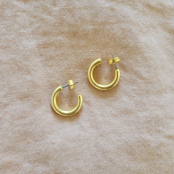 Madewell chunky small hoop earring - Picture 2 of 3